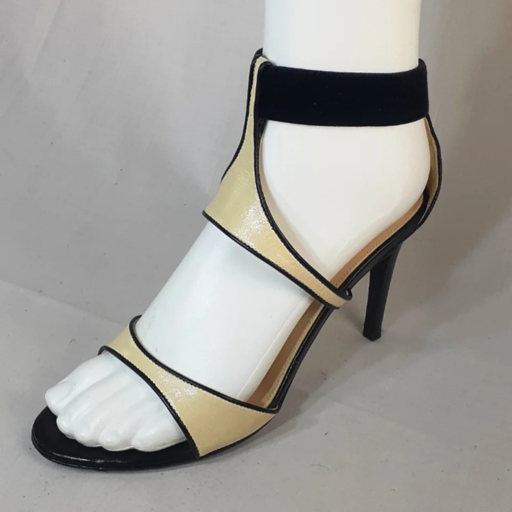Sergio Rossi cream and black leather heels size 36.5 size 6.5 - Picture 1 of 10